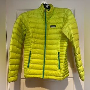 Patagonia women’s medium down sweater